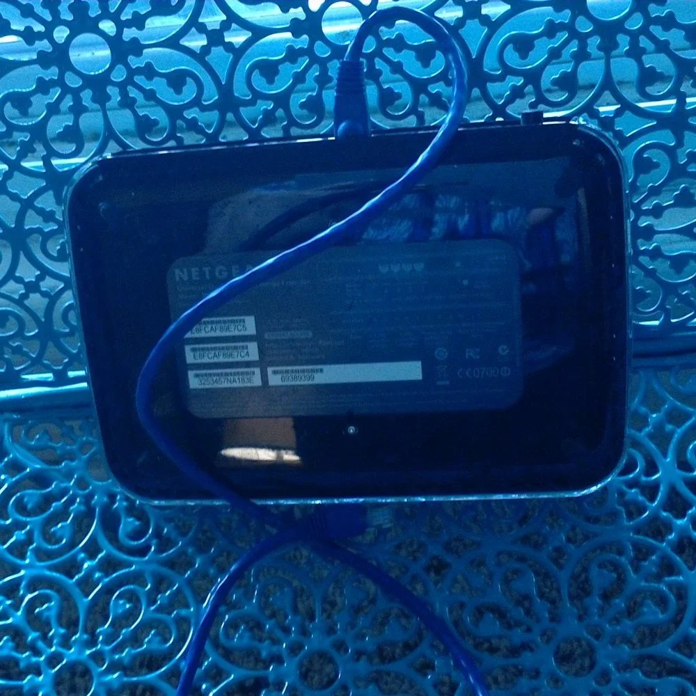 EUC NetGear WIFI Range extender with default access model number WN2500RP